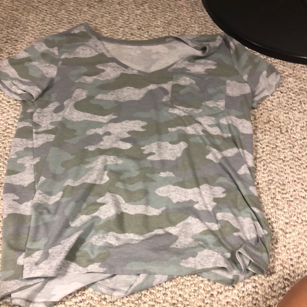 V neck Camo t-shirt